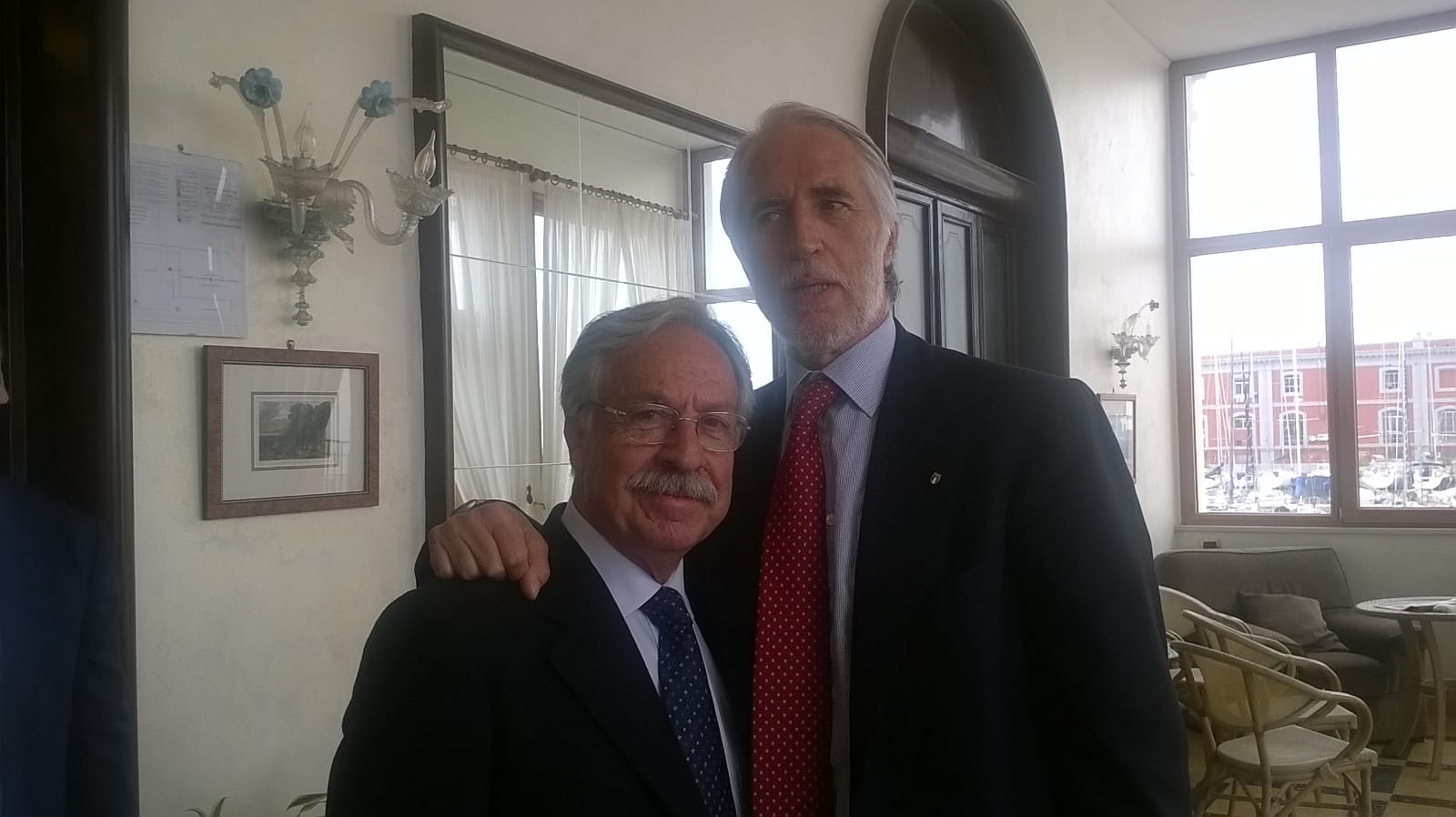 IL CONSIGLIERE DEL COMITATO REGIONALE CAMPANO DELLA FIN RAFFAELE DE SALSI CON IL PRESIDENTE DEL CONI GIOVANNI MALAGO'  - GUARDA ORA